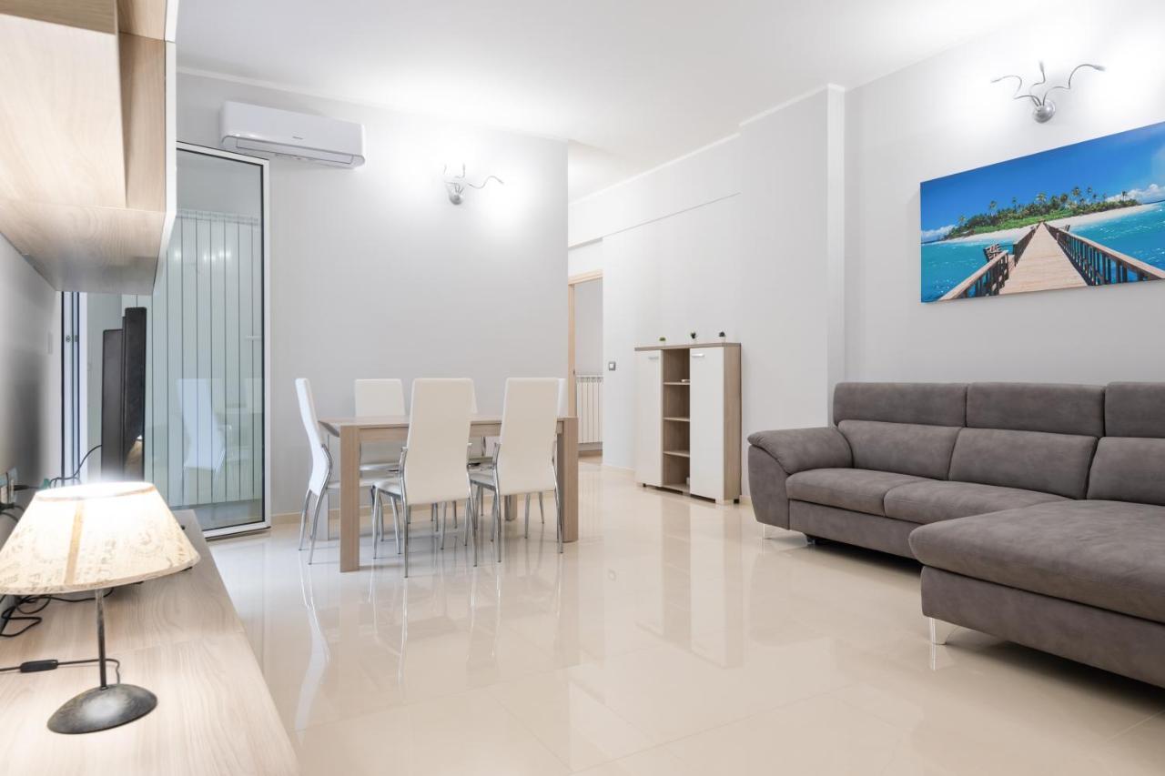 Modern Flat 250 Mt From The Sea - Albissola Marina Lägenhet Exteriör bild